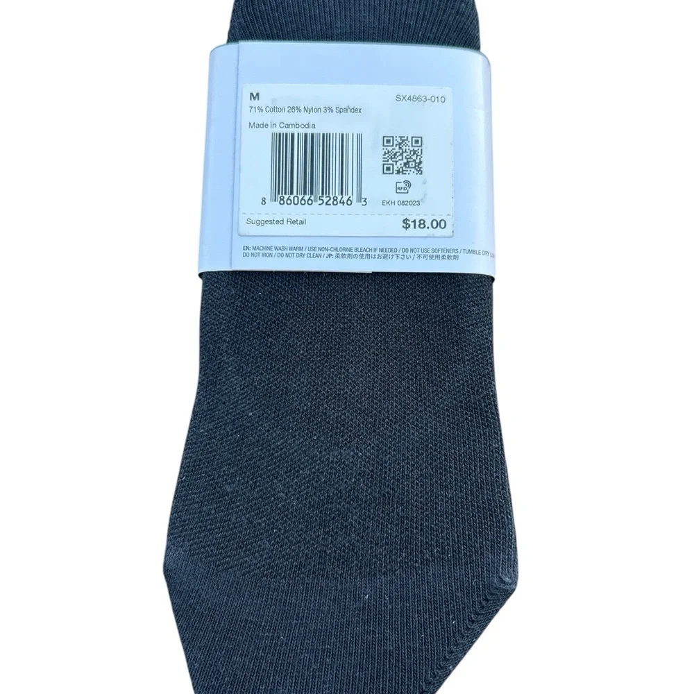 Nike Everyday Lightweight No-Show Socks — Black with White Swoosh